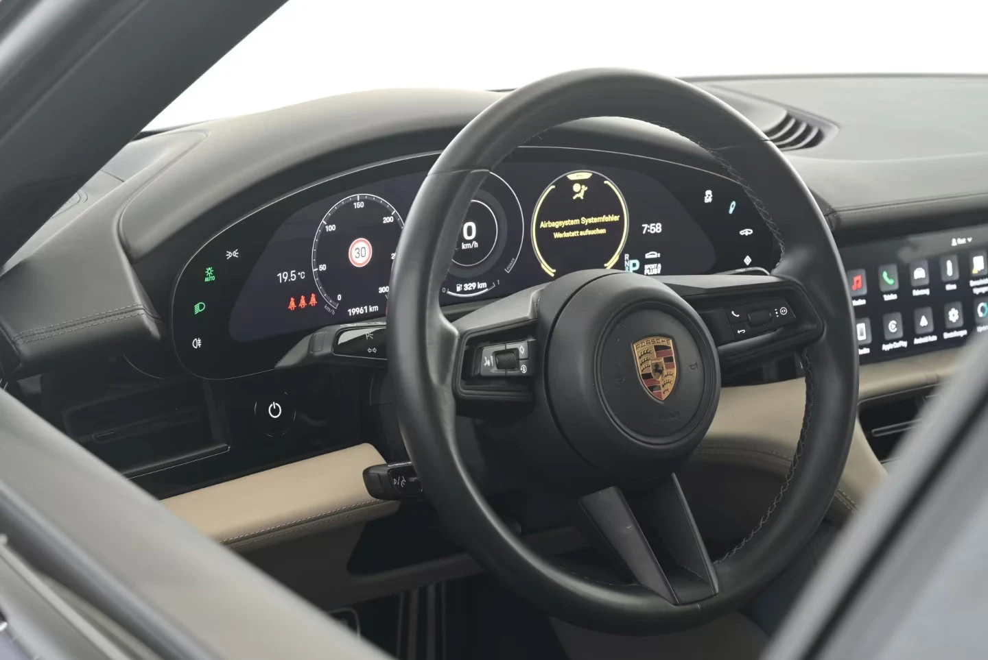 Porsche Taycan 4S/571HP/HUD/VENTILATION/PANO/360/INNODRIVE/497z, снимка 10 - Автомобили и джипове - 55087584