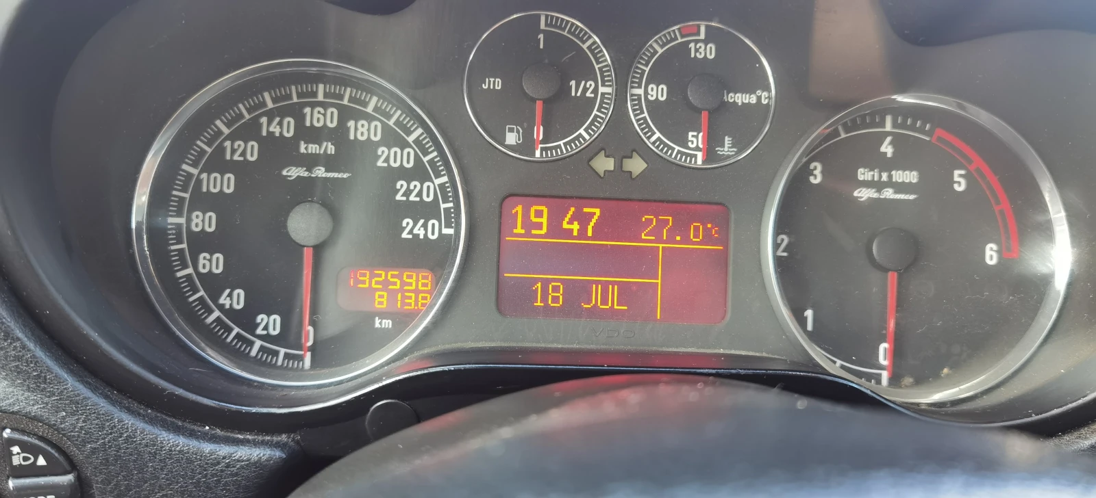 Alfa Romeo 147 1.9 jtd, снимка 4 - Автомобили и джипове - 55430798