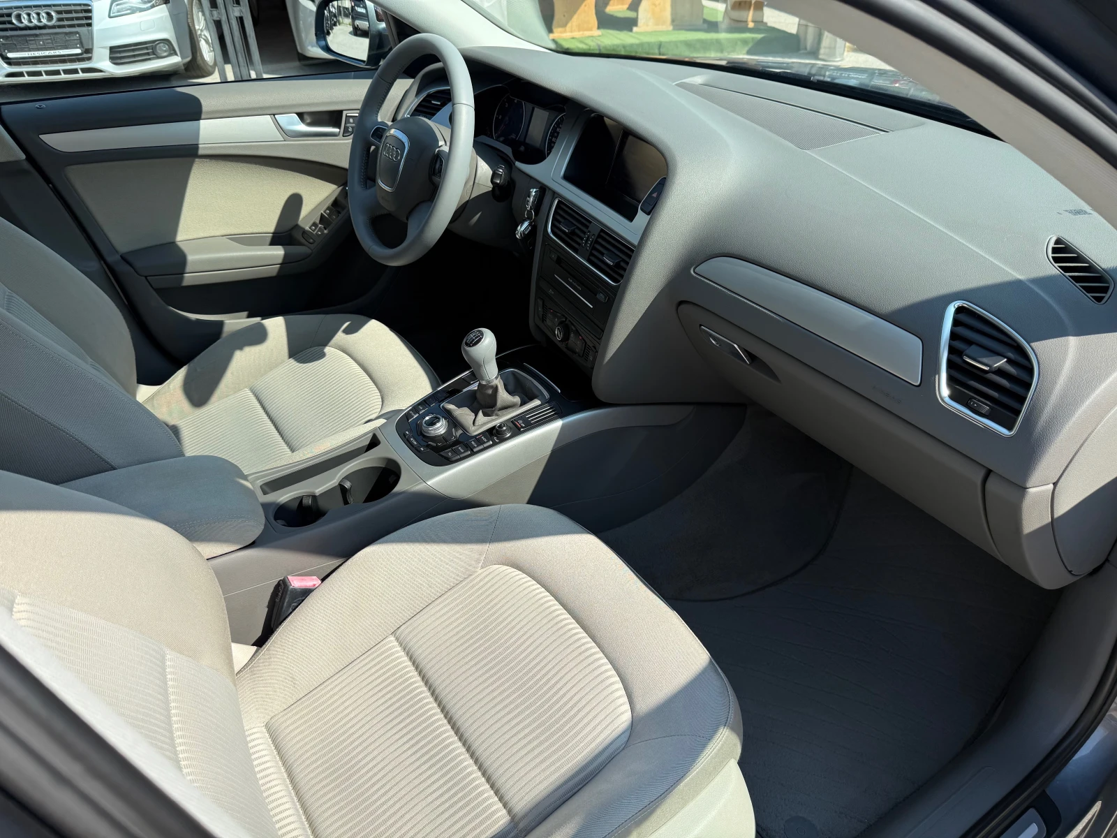 Audi A4 2.0TDI 140к.с. !!!100% РЕАЛНИ КИЛОМЕТРИ!!, снимка 14 - Автомобили и джипове - 55650574