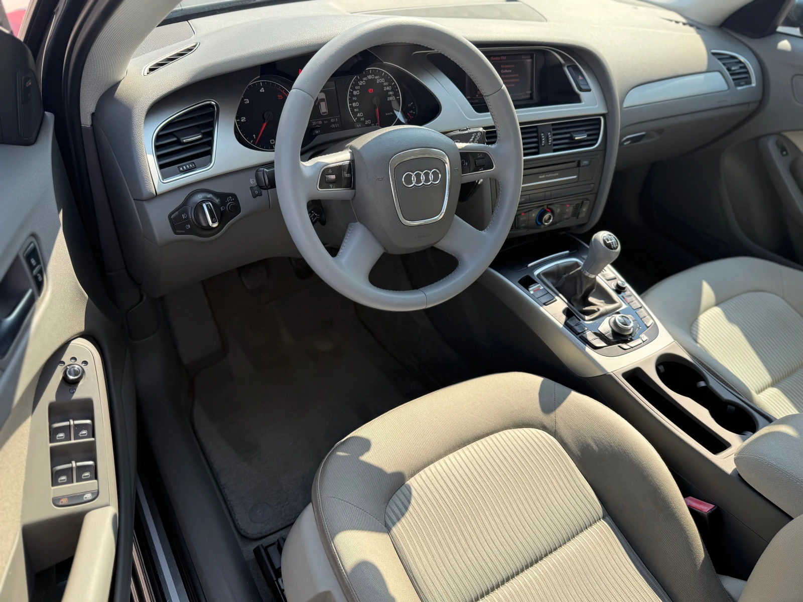 Audi A4 2.0TDI 140к.с. !!!100% РЕАЛНИ КИЛОМЕТРИ!!, снимка 10 - Автомобили и джипове - 55650574