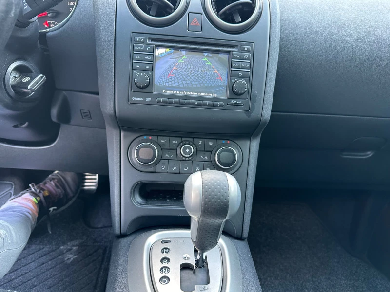 Nissan Qashqai Avtomat Panorama Navi , снимка 13 - Автомобили и джипове - 45471709