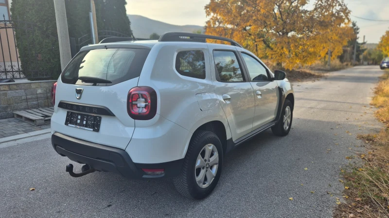 Dacia Duster 1.6i-АГУ, снимка 4 - Автомобили и джипове - 47766086