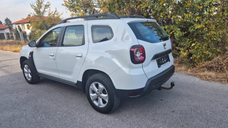 Dacia Duster 1.6i-АГУ, снимка 5 - Автомобили и джипове - 47766086