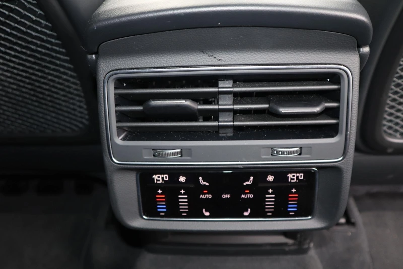 Audi Q7 50TDI* 6+ 1* S-LINE* DISTR* PANO* HEAD-UP* MEMORY*, снимка 9 - Автомобили и джипове - 52746688