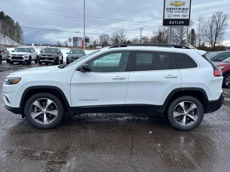 Jeep Cherokee * Limited * CARFAX * БЕЗ ПЪРВОНАЧАЛНА ВНОСКА, снимка 2 - Автомобили и джипове - 53102581