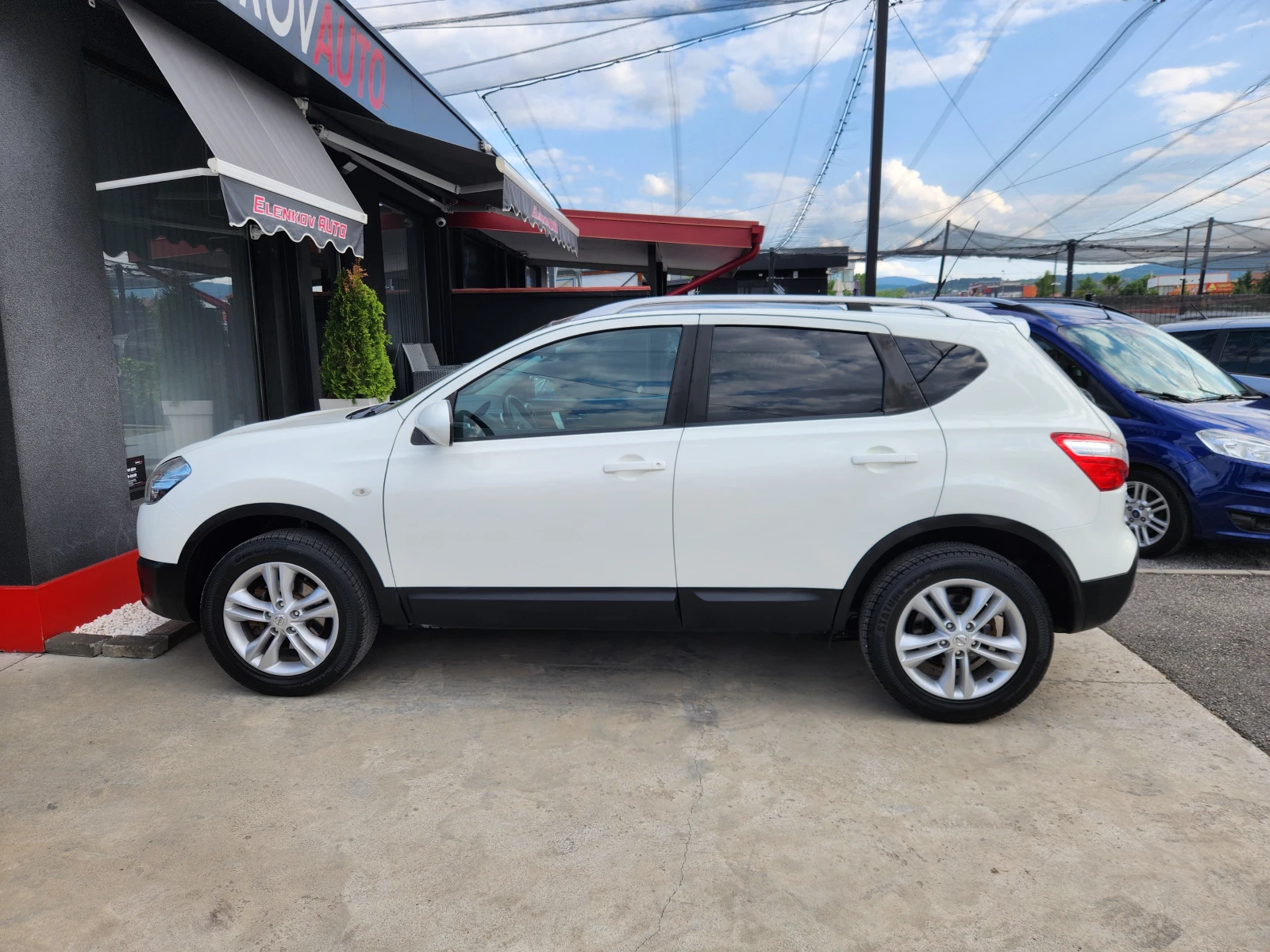 Nissan Qashqai 2.0I-141к.с EURO 5b-НАВИГАЦИЯ-ШВЕЙЦАРИЯ - изображение 4