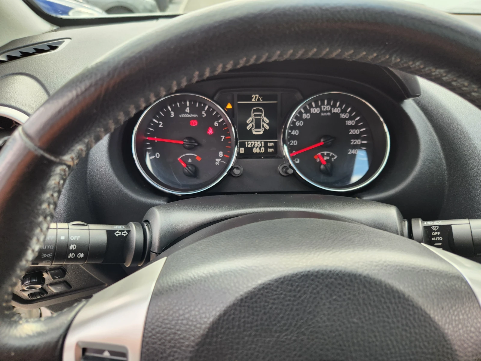 Nissan Qashqai 2.0I-141к.с EURO 5b-НАВИГАЦИЯ-ШВЕЙЦАРИЯ - изображение 10