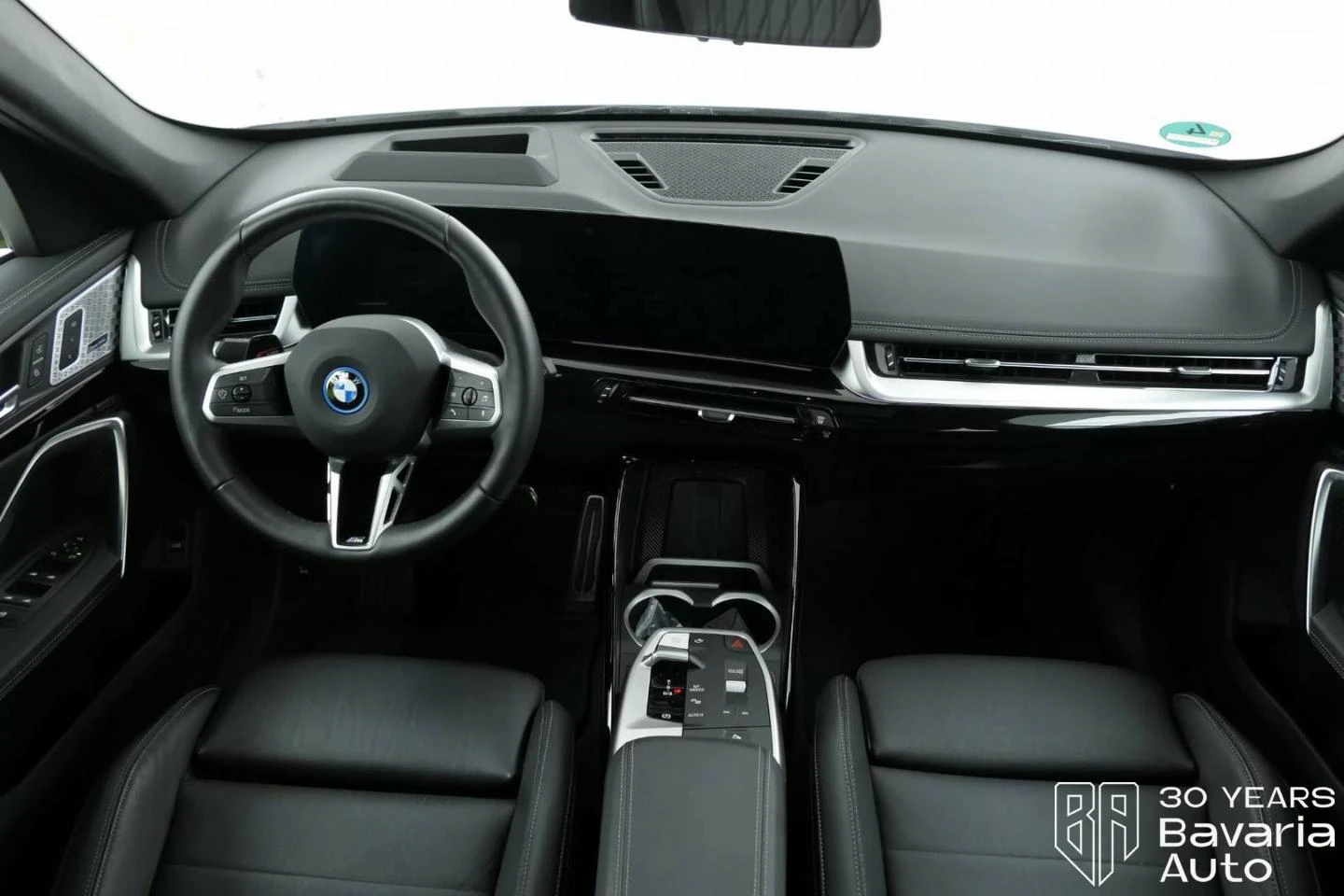 BMW iX1 30 xDrive M Sport Paket | Mobile.bg   6