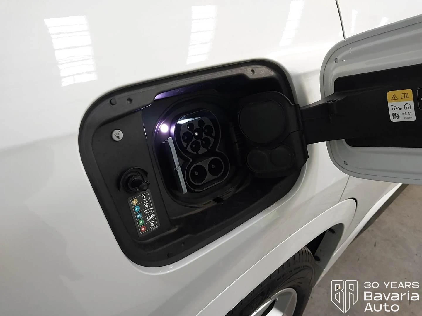 BMW iX1 30 xDrive M Sport Paket | Mobile.bg   14