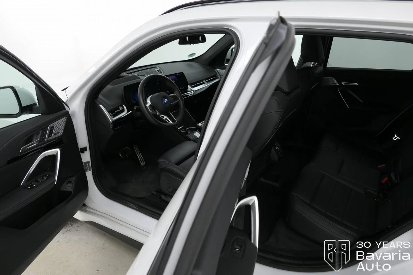 BMW iX1 30 xDrive M Sport Paket | Mobile.bg   5