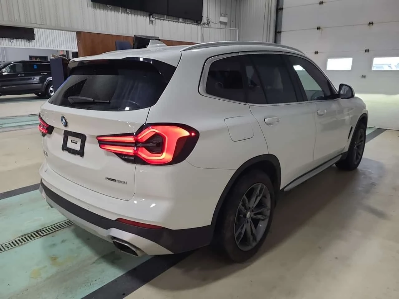 BMW X3 xDrive30i | PANO | KEYLESS | 2 ����� | CARFAX | Mobile.bg � ����������� 3