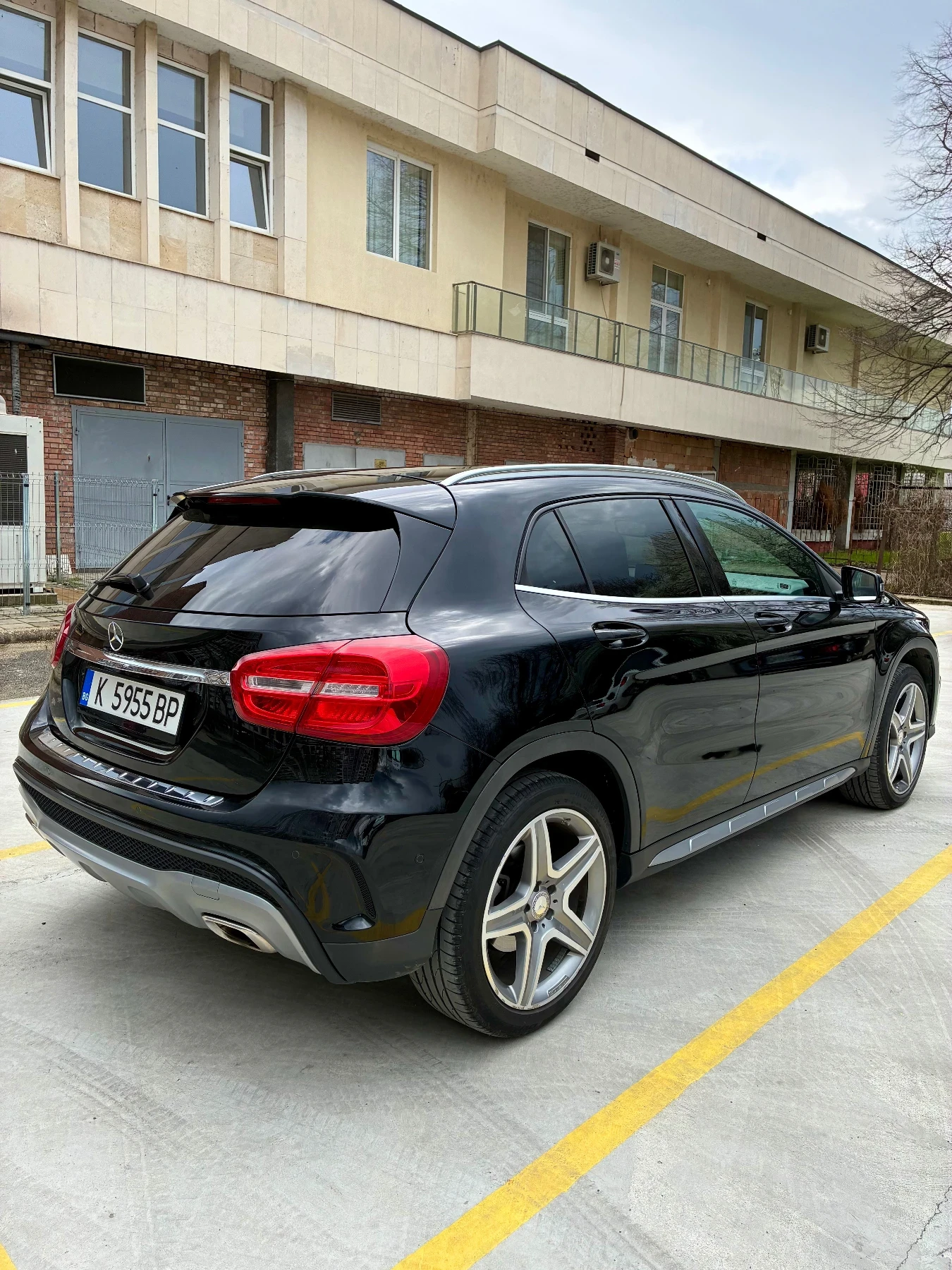 Mercedes-Benz GLA 220 AMG:4Matic, снимка 5 - Автомобили и джипове - 55284891