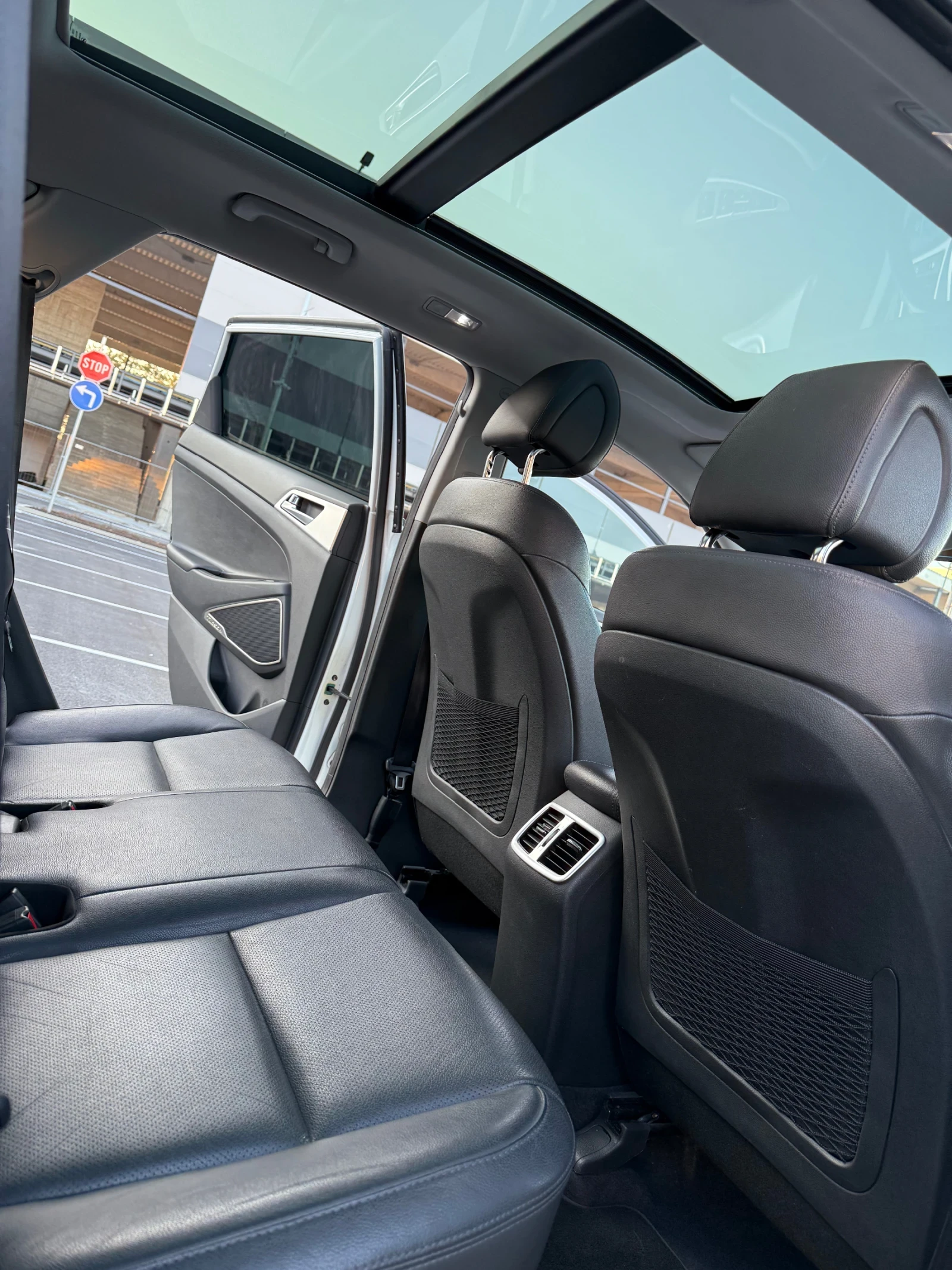 Hyundai Tucson, снимка 13 - Автомобили и джипове - 55679843