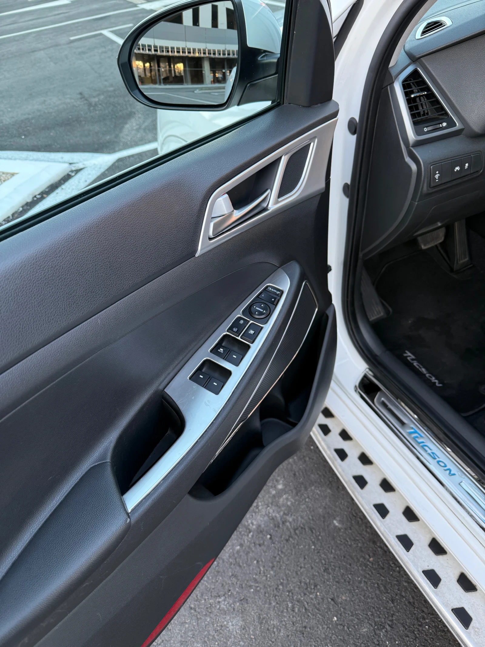 Hyundai Tucson, снимка 10 - Автомобили и джипове - 55679843