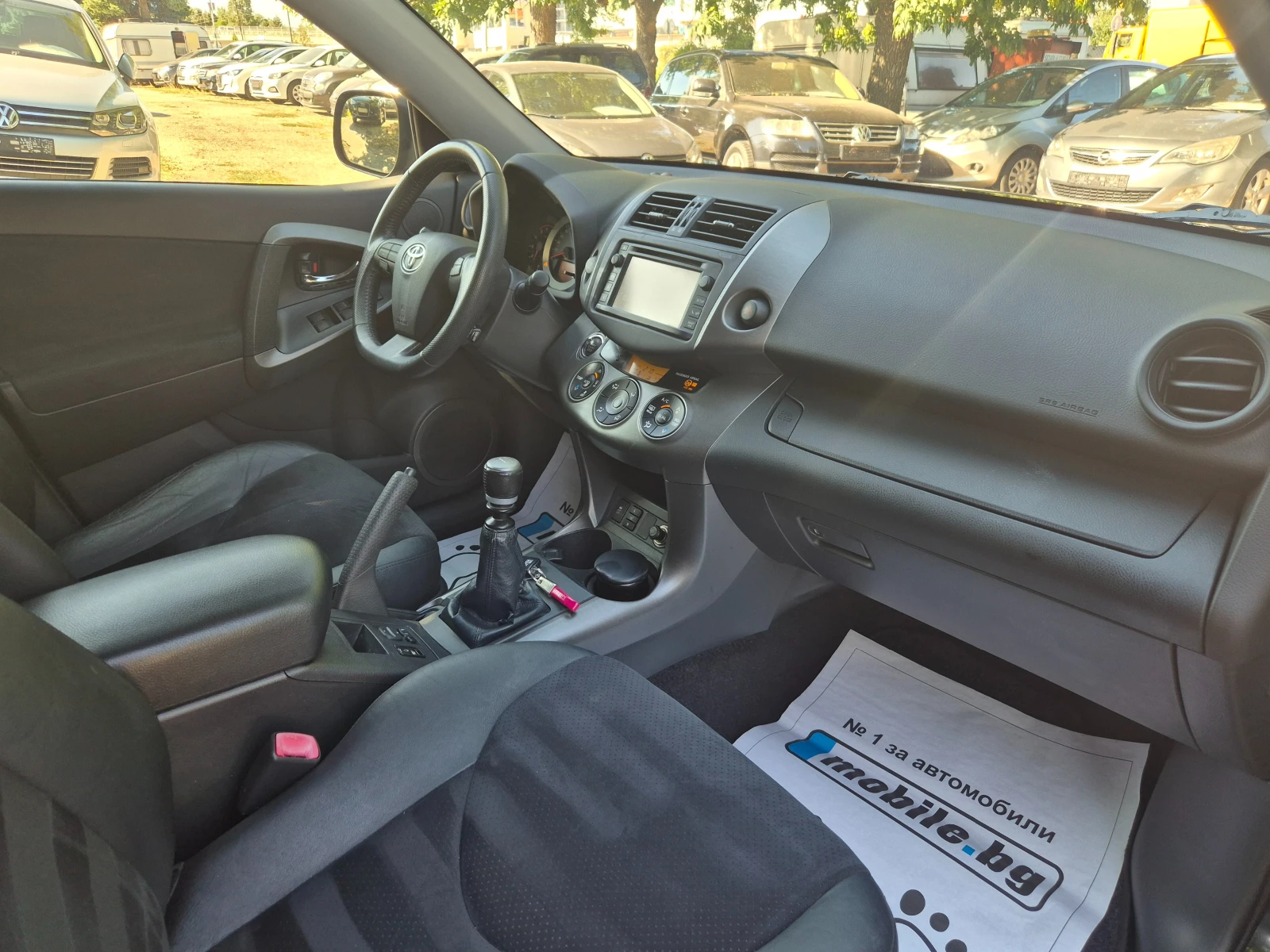 Toyota Rav4 2.2D-4D NAVI КОЖА ПОДГРЕВ КРУИЗ KEYLESS 6СКОРОСТИ , снимка 10 - Автомобили и джипове - 55693475