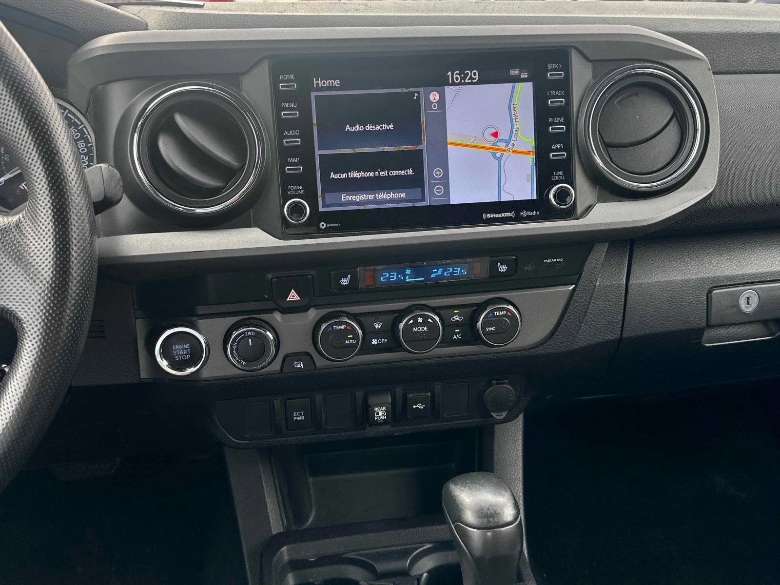 Toyota Tacoma * 4x4 Double Cab Auto* АВТОКРЕДИТ БЕЗ ПЪРВОНАЧАЛНА, снимка 9 - Автомобили и джипове - 55851392