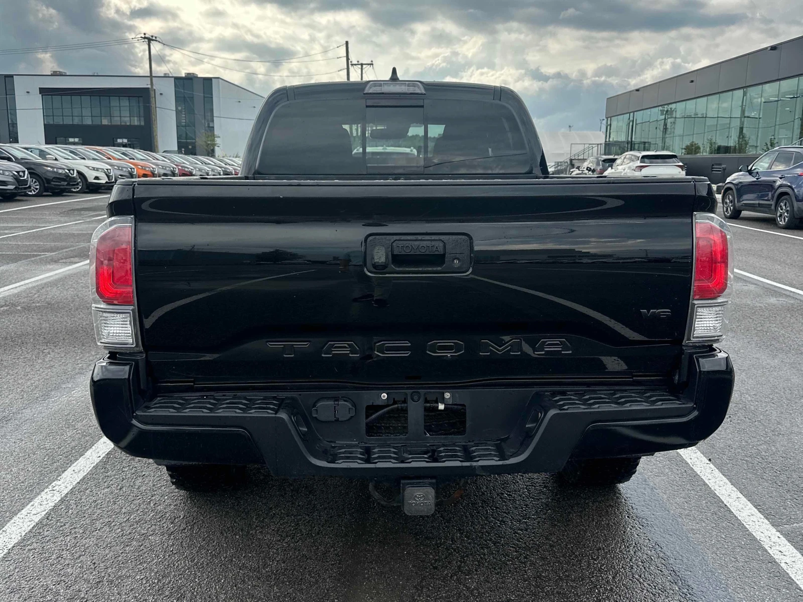 Toyota Tacoma * 4x4 Double Cab Auto* АВТОКРЕДИТ БЕЗ ПЪРВОНАЧАЛНА, снимка 4 - Автомобили и джипове - 55851392