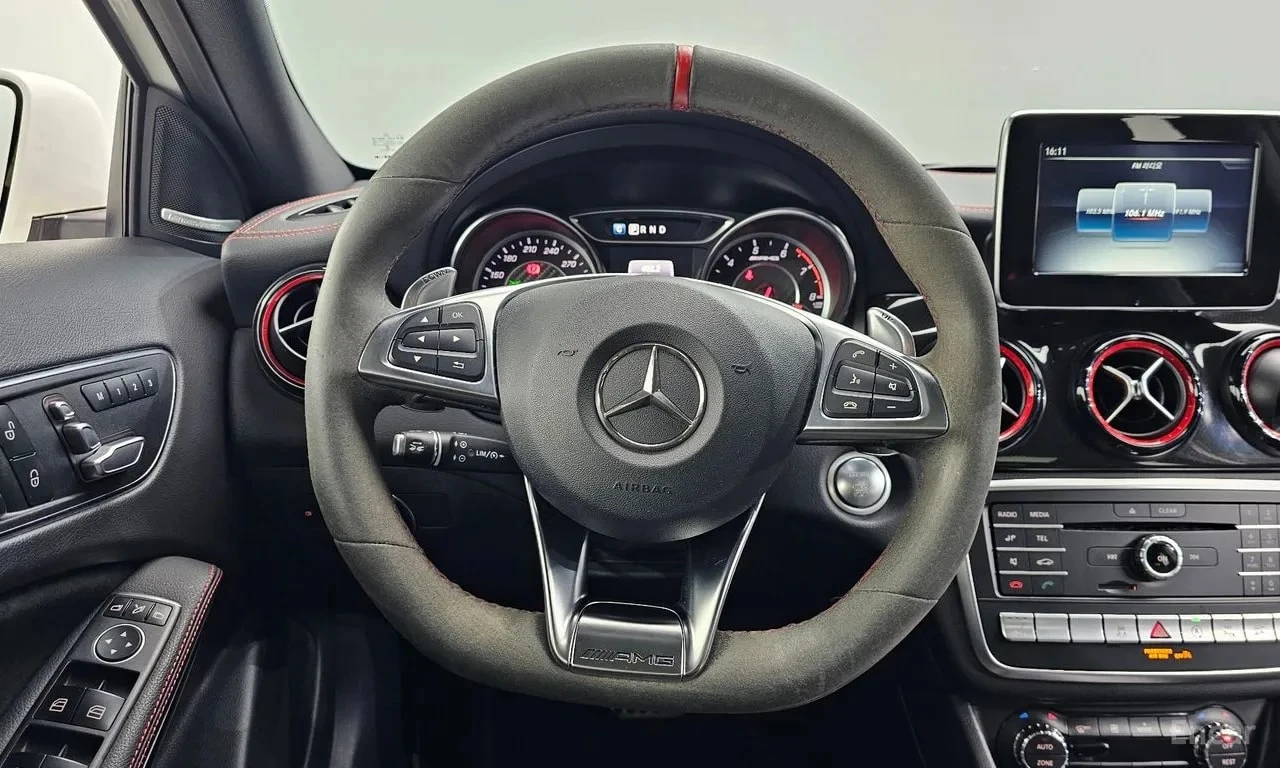 Mercedes-Benz GLA 45 AMG * 4MATIC * КРАЙНА ЦЕНА ДО БЪЛГАРИЯ, снимка 14 - Автомобили и джипове - 55924740