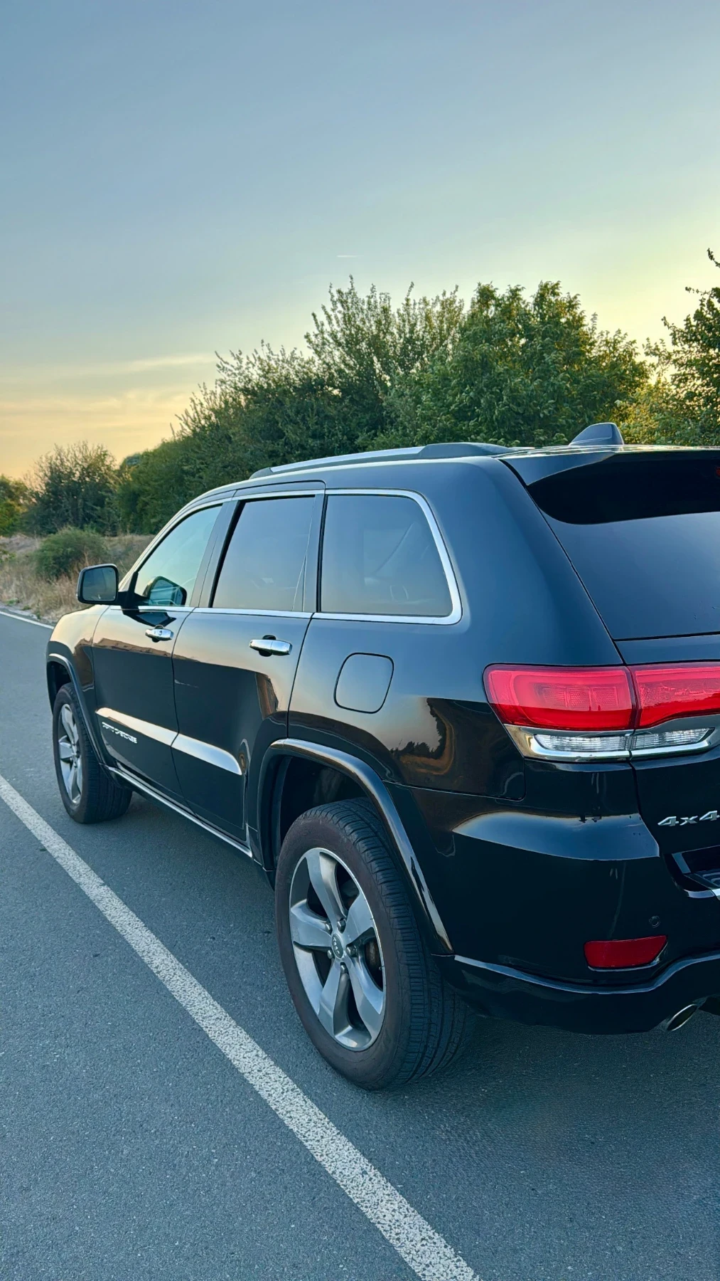 Jeep Grand cherokee 3.6 Overland* ДИСТР* ПАНОРАМА* ОБДУХ* 2 чифта гуми, снимка 3 - Автомобили и джипове - 56151533