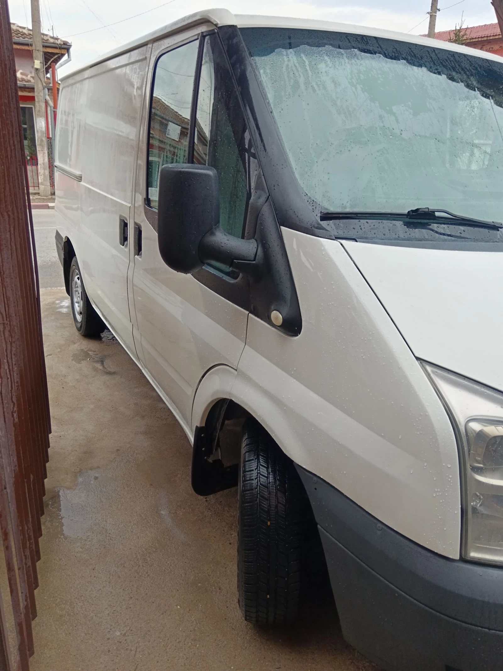 Ford Transit 2.2 - изображение 2