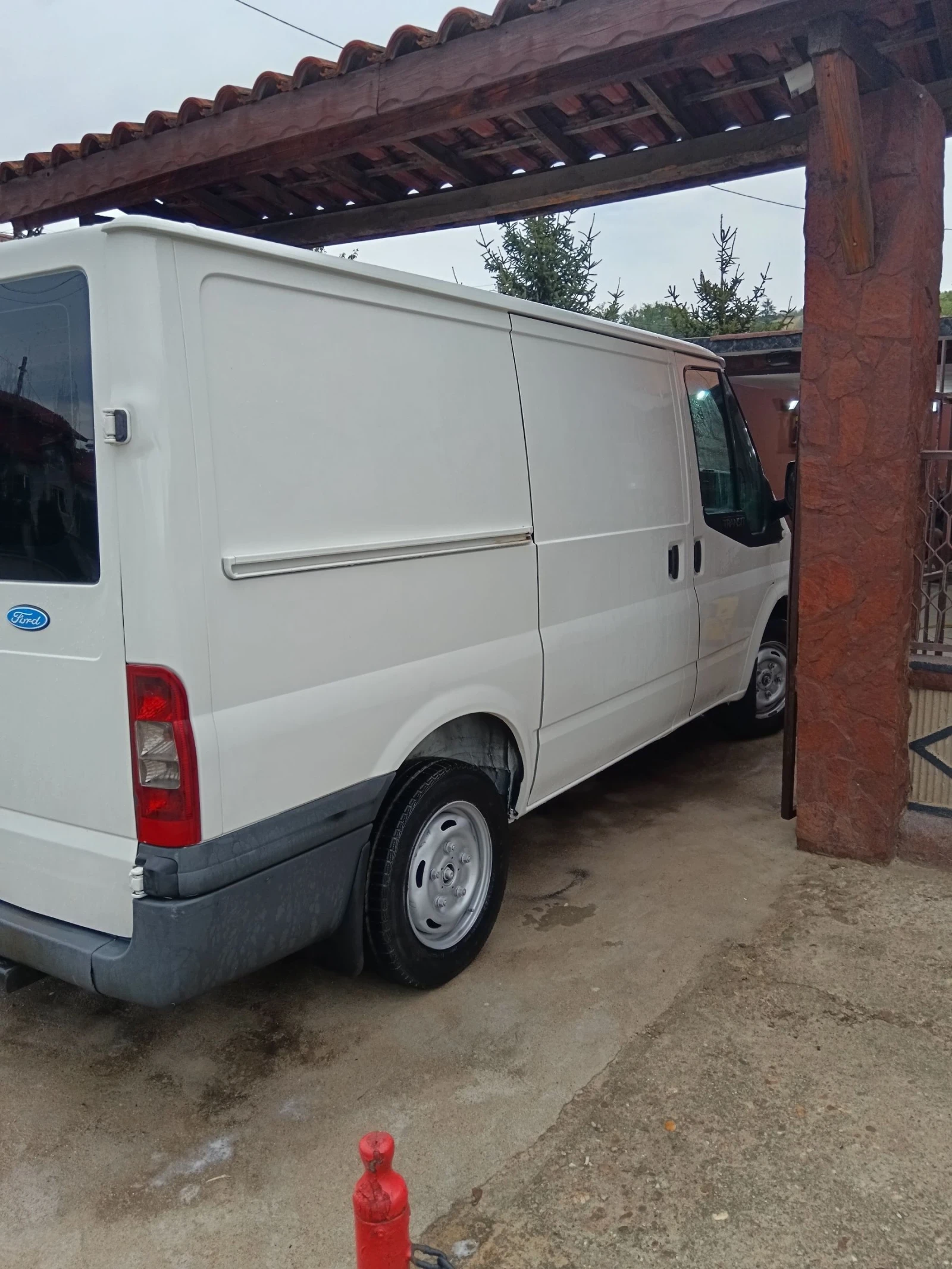 Ford Transit 2.2 - изображение 6