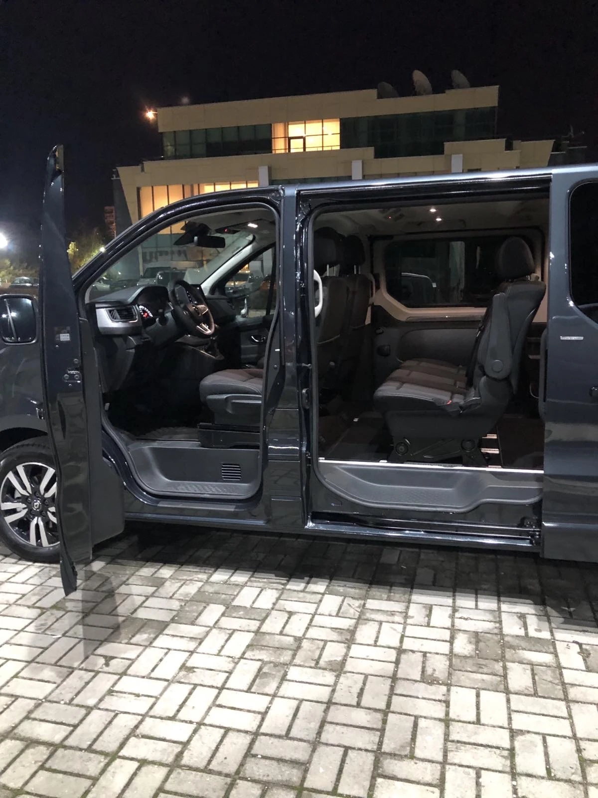 Renault Trafic Spaceclass, снимка 3 - Бусове и автобуси - 54218053