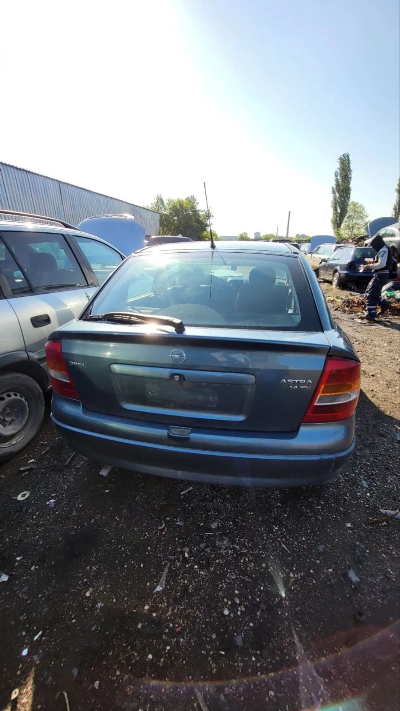 Opel Astra, снимка 2 - Автомобили и джипове - 45402389