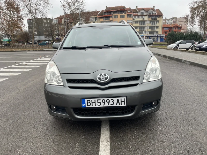 Toyota Corolla verso 2.2 D4D Navi, снимка 3 - Автомобили и джипове - 48254042