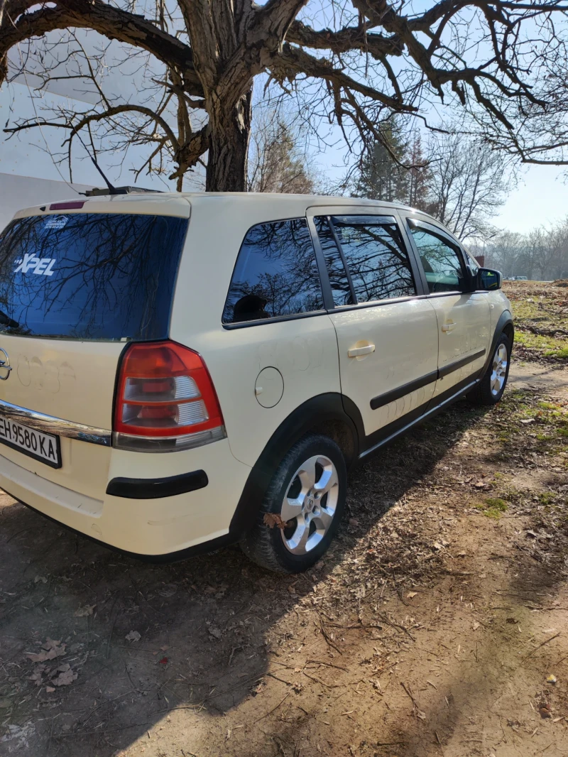 Opel Zafira 1.6, снимка 6 - Автомобили и джипове - 48731351