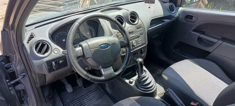 Ford Fiesta, снимка 2 - Автомобили и джипове - 48898016