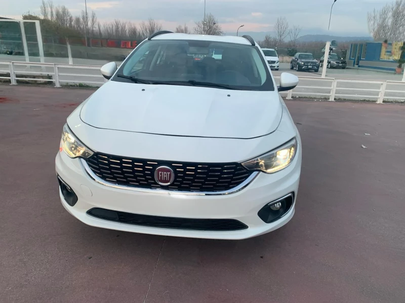 Fiat Tipo 1.6 DIESEL 120 коня Автомат, снимка 1 - Автомобили и джипове - 49166699