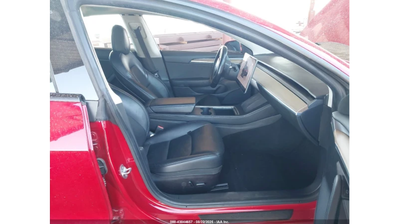 Tesla Model 3 Long range, снимка 8 - Автомобили и джипове - 52383379