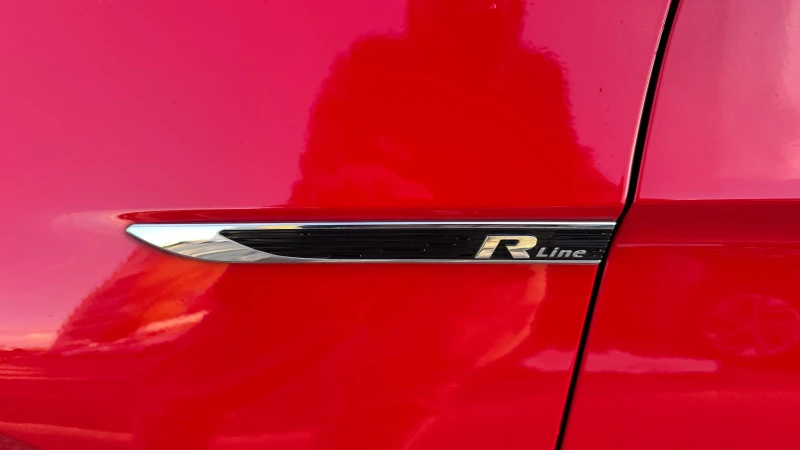 VW Passat R Line 2.0 TDI 4Motion, снимка 4 - Автомобили и джипове - 52392064