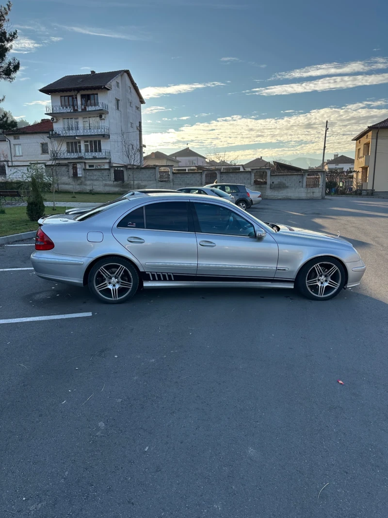 Mercedes-Benz E 320, снимка 6 - Автомобили и джипове - 52829617