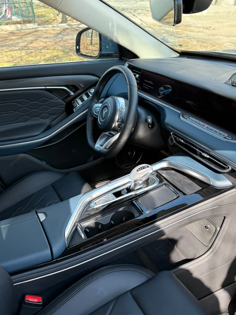 Voyah Free, снимка 6 - Автомобили и джипове - 53122054