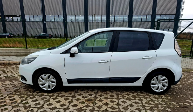 Renault Scenic 1.5 dci, снимка 2 - Автомобили и джипове - 53528472