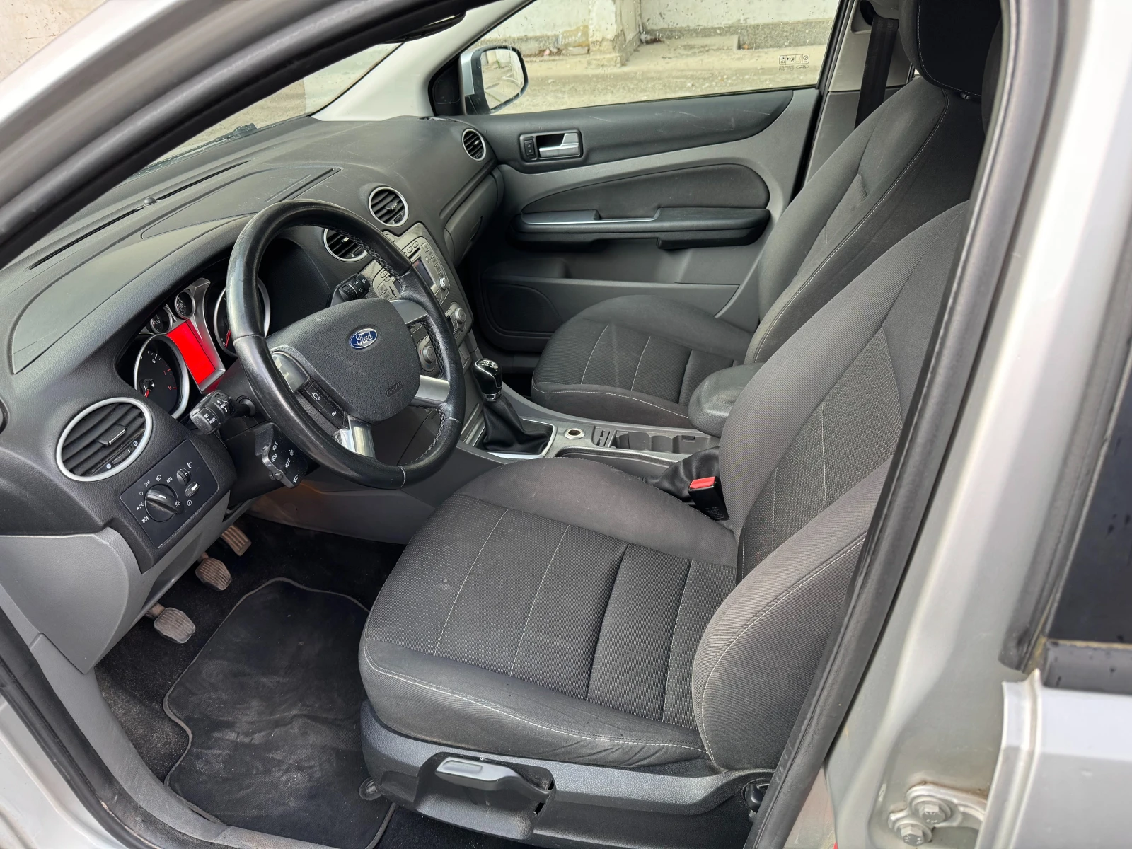 Ford Focus 1.8I - изображение 9