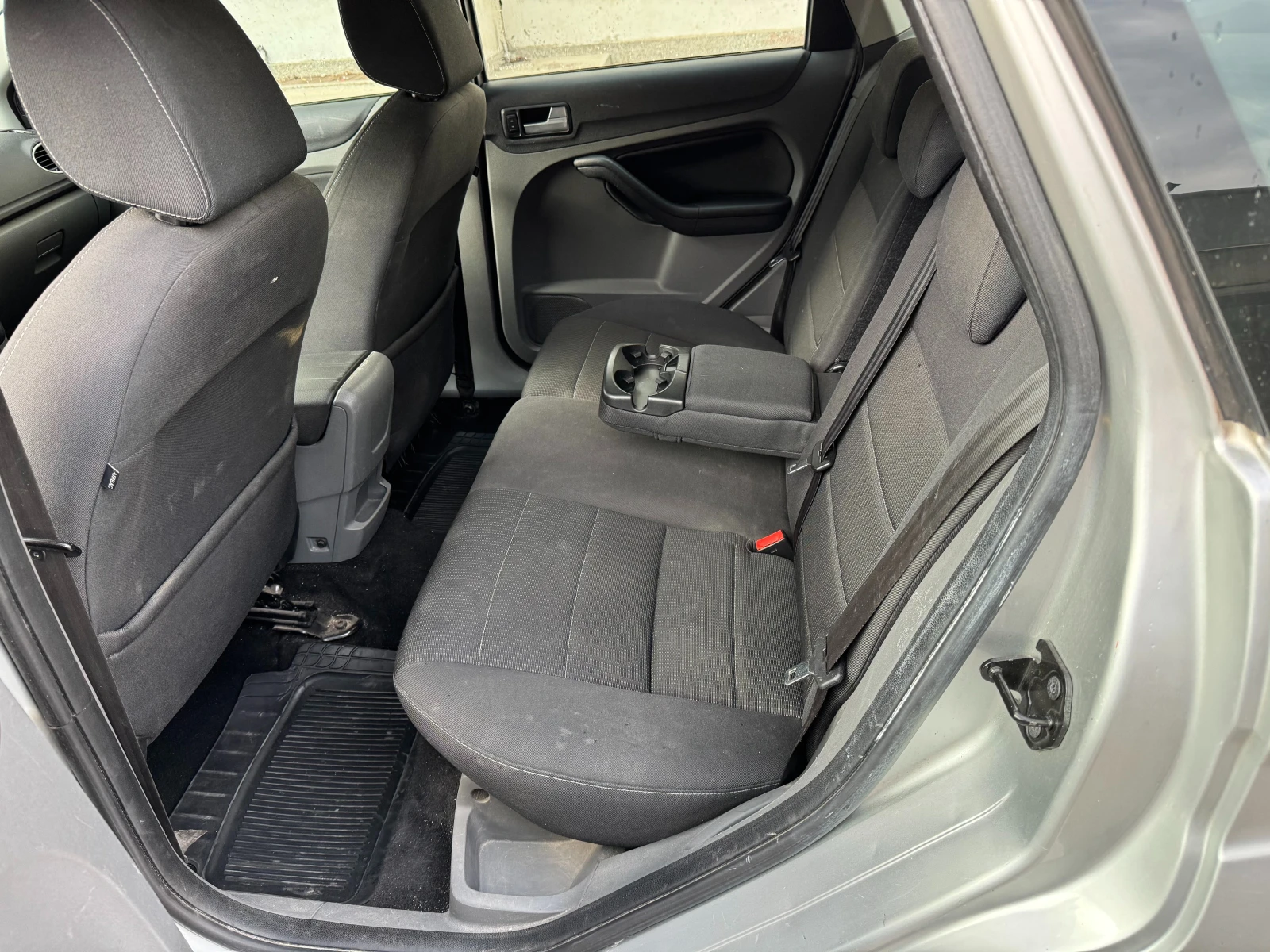 Ford Focus 1.8I - изображение 10