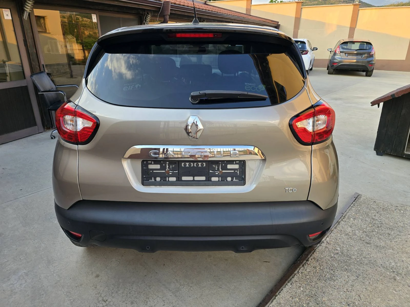 Renault Captur TCe Intense | Навигация| Камера| Безключово - изображение 6