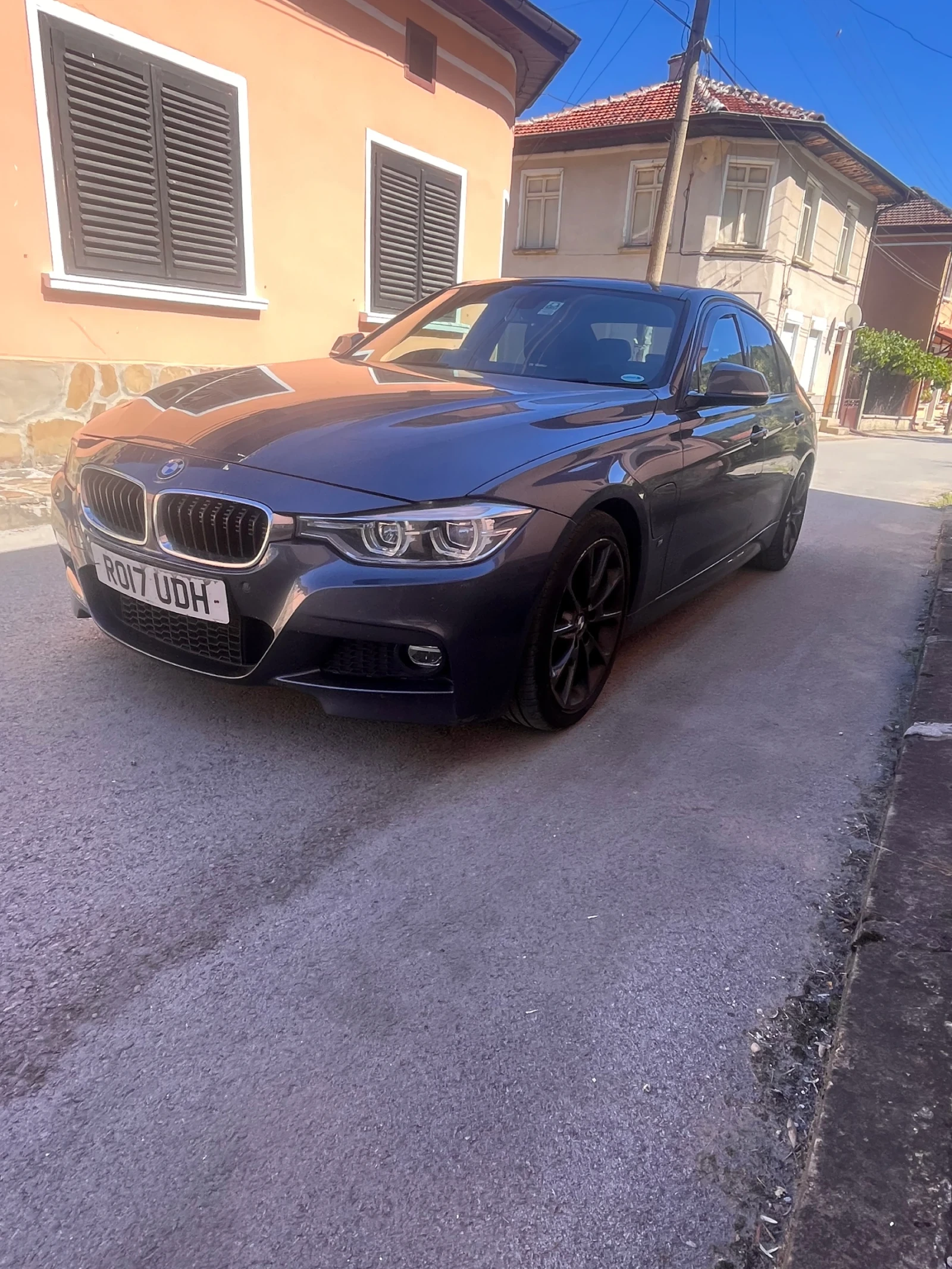 BMW 330 Plug-In Hybrid - изображение 7