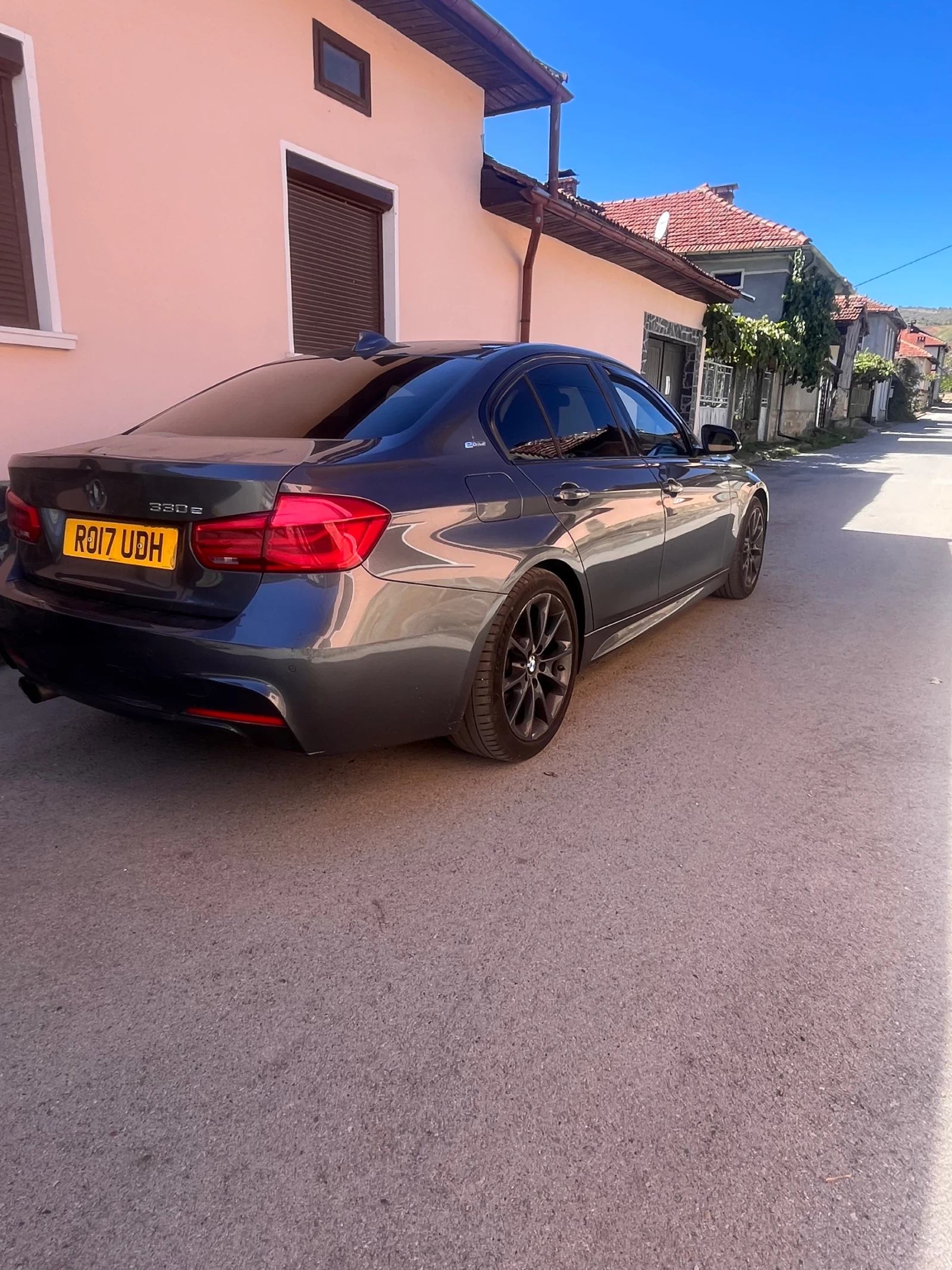 BMW 330 Plug-In Hybrid - изображение 5