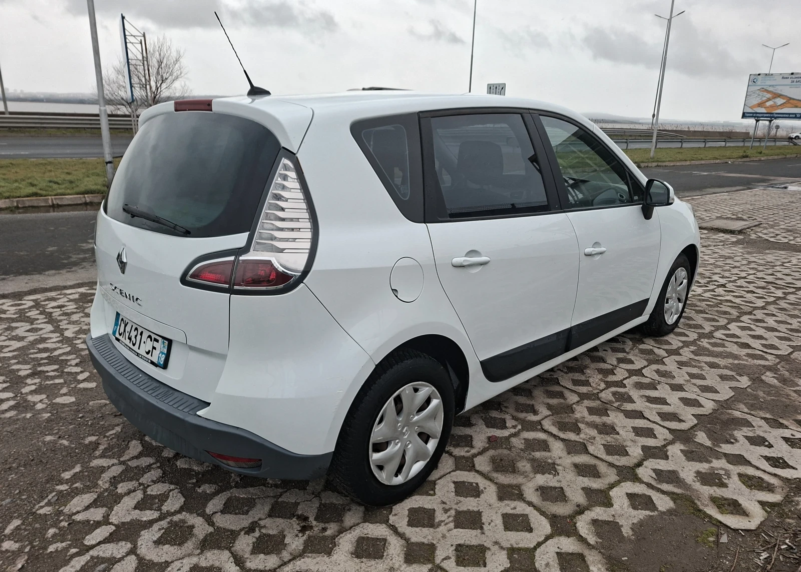 Renault Scenic 1.5 dci - изображение 6