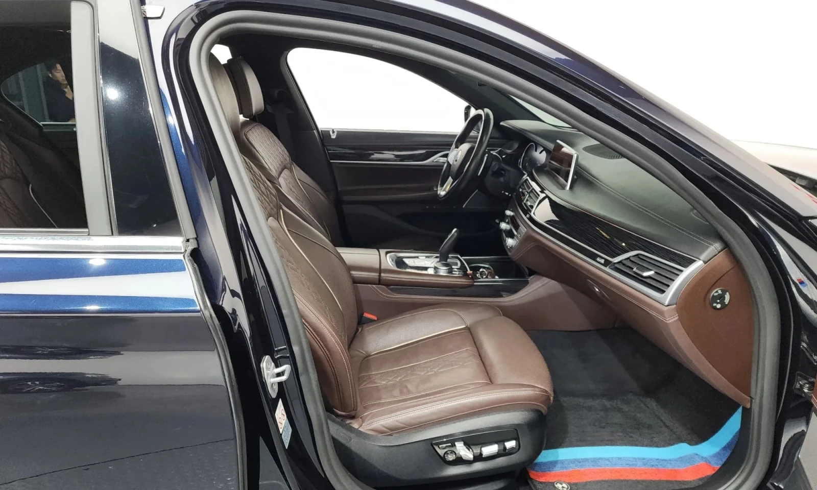 BMW 740 7 Series (G11) 740D xDrive M Sports, снимка 10 - Автомобили и джипове - 53708792