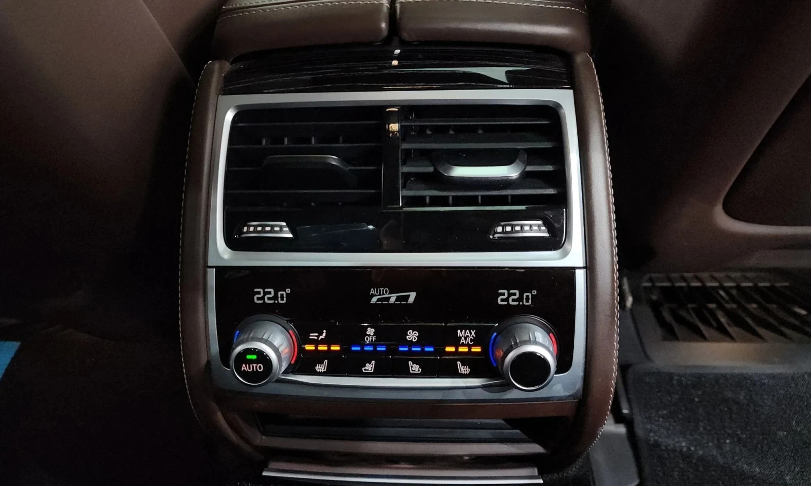 BMW 740 7 Series (G11) 740D xDrive M Sports, снимка 16 - Автомобили и джипове - 53708792