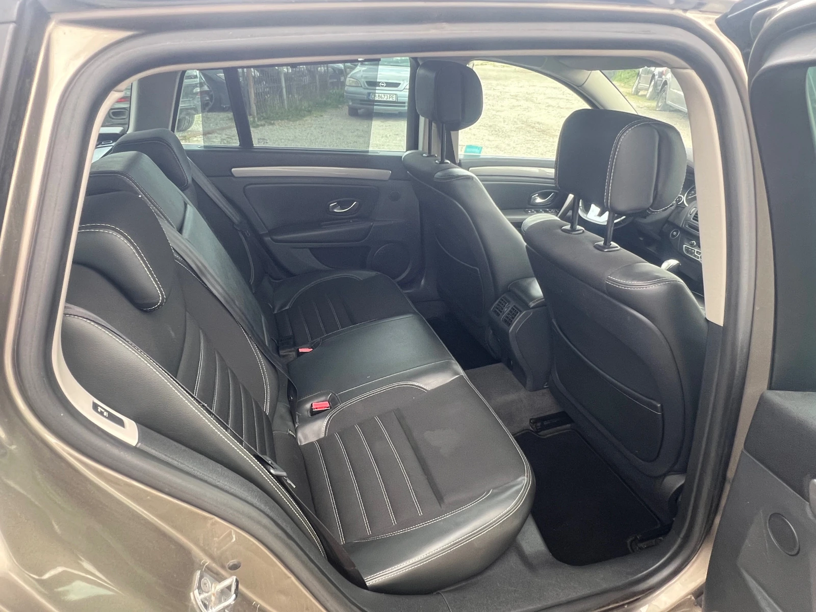 Renault Laguna, снимка 10 - Автомобили и джипове - 54509134