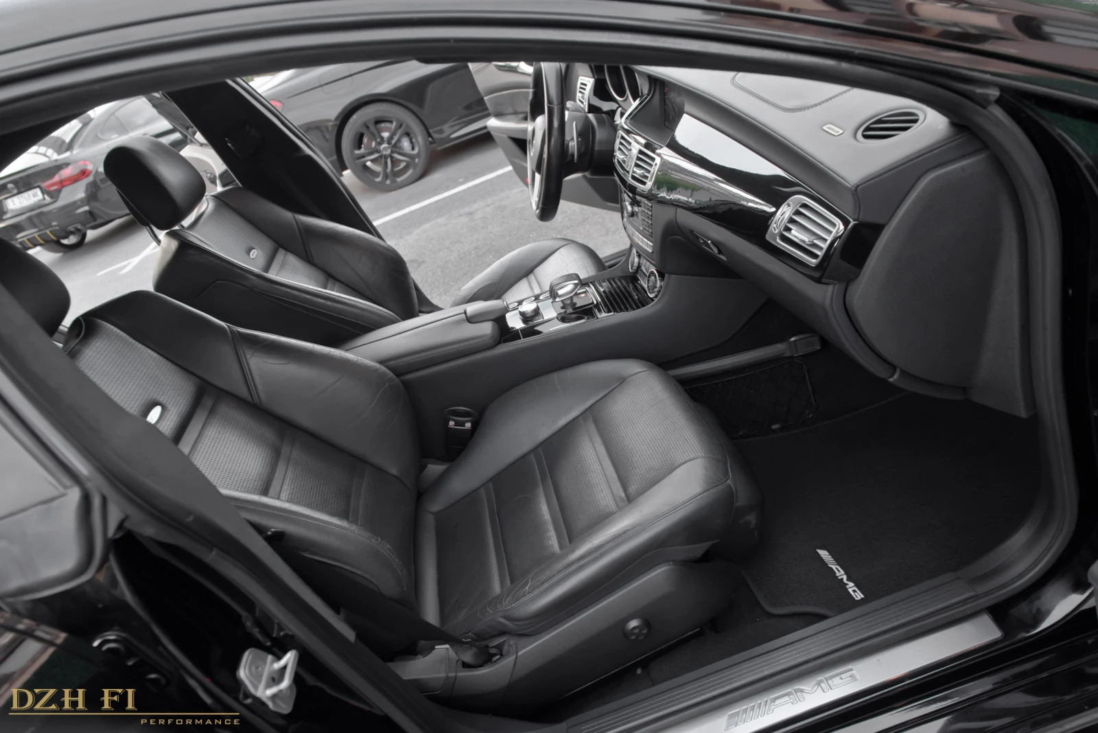 Mercedes-Benz CLS 63 AMG DISTRONIC/HARMAN/KARDON/ШИБЕДАХ/ПОДГРЕВ/ОБДУХВАНЕ, снимка 11 - Автомобили и джипове - 54943788