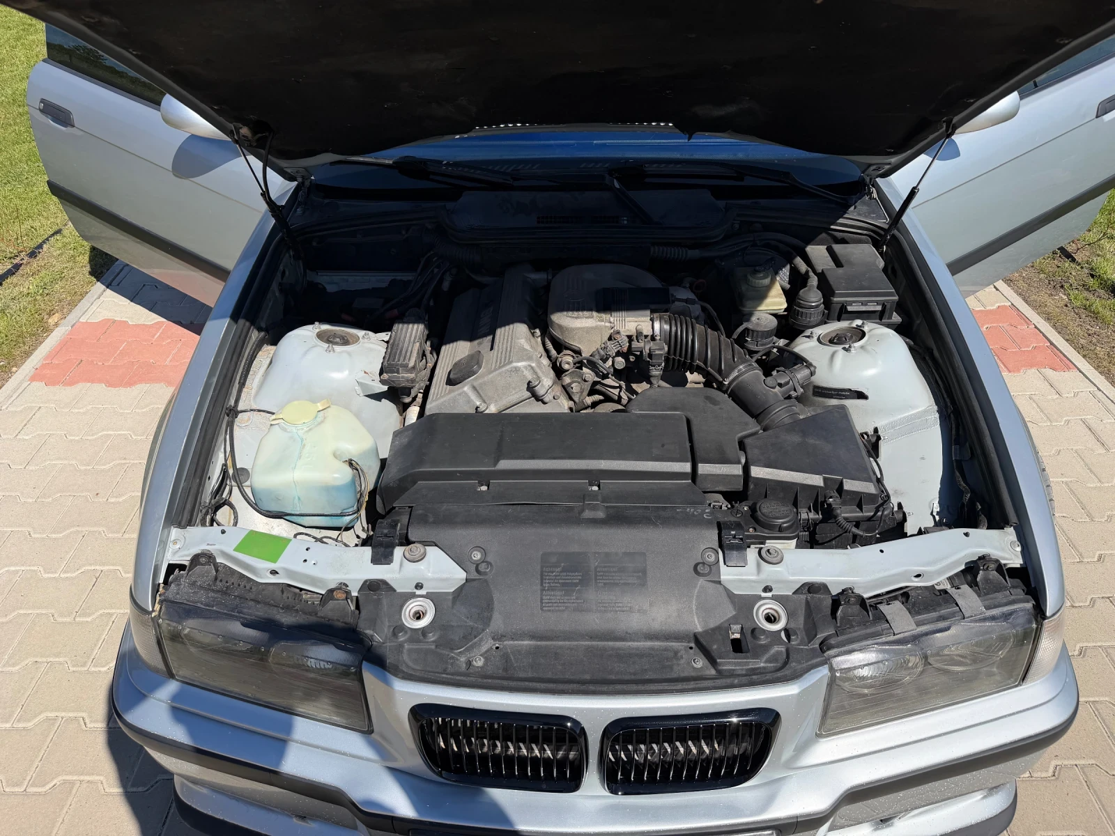 BMW 318 1.8 is, снимка 8 - Автомобили и джипове - 54963141