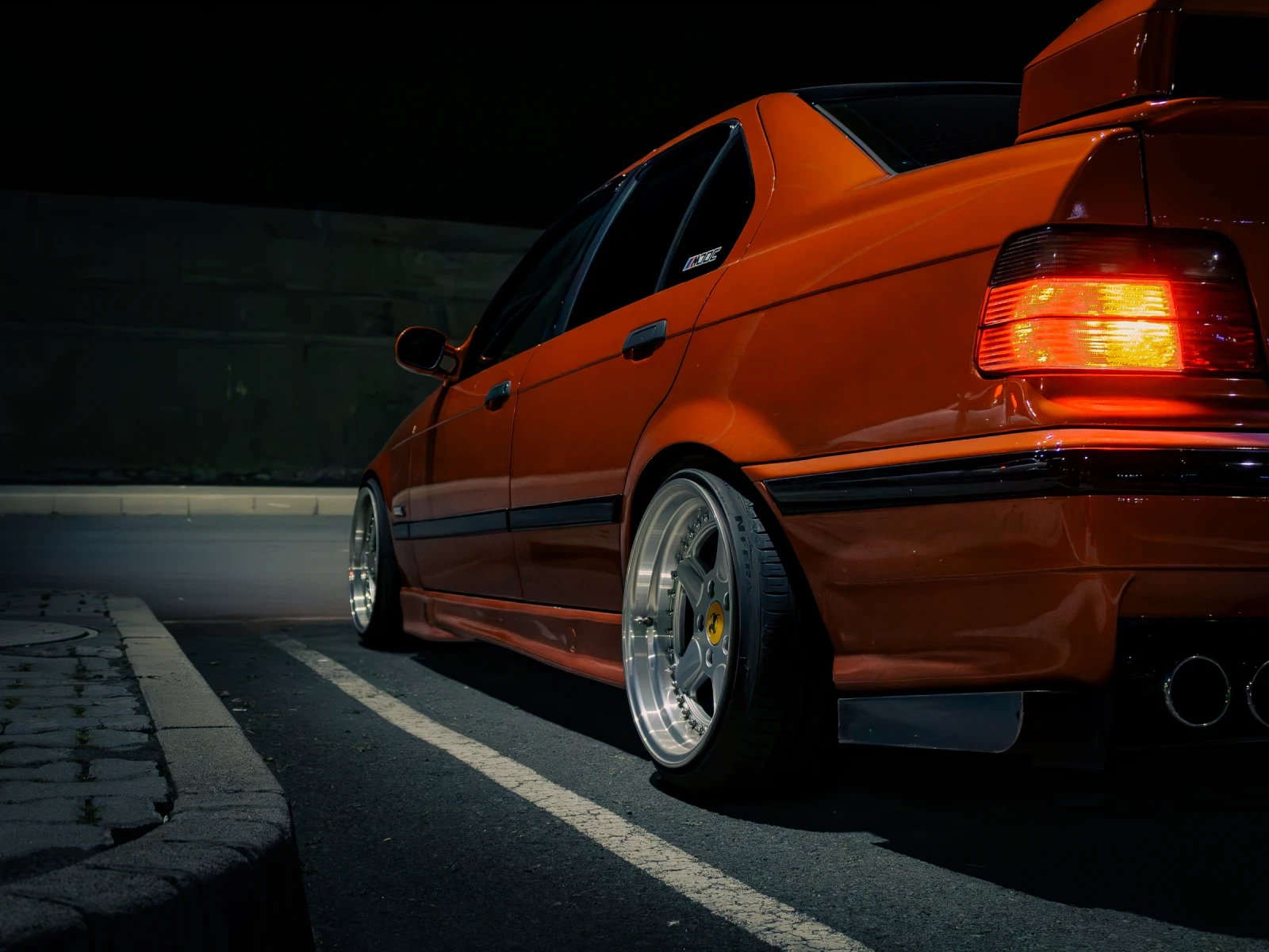 BMW 318 i, снимка 5 - Автомобили и джипове - 55003658