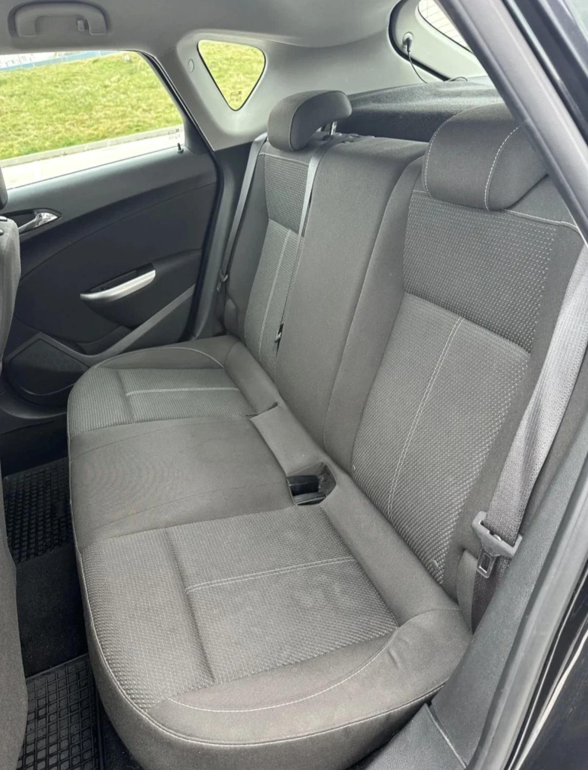 Opel Astra Opel Astra 1.7 CDTI, снимка 10 - Автомобили и джипове - 55127768