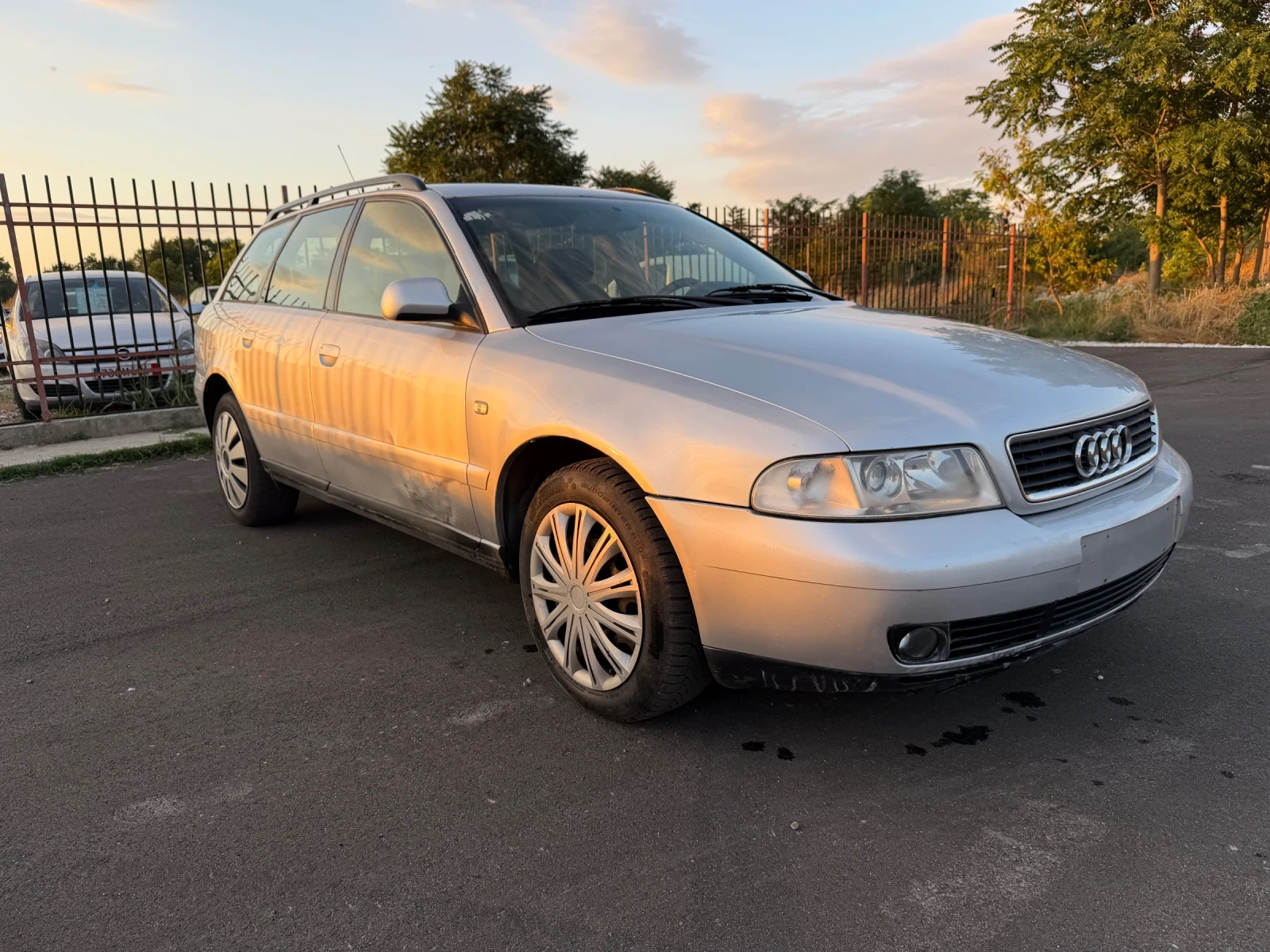 Audi A4 1.9 TDI 110к.с., снимка 4 - Автомобили и джипове - 55237014